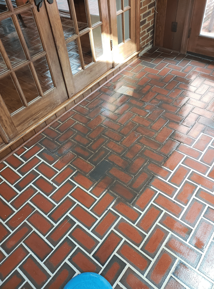 Dirty Brick Deep Cleaning in Knoxville TN