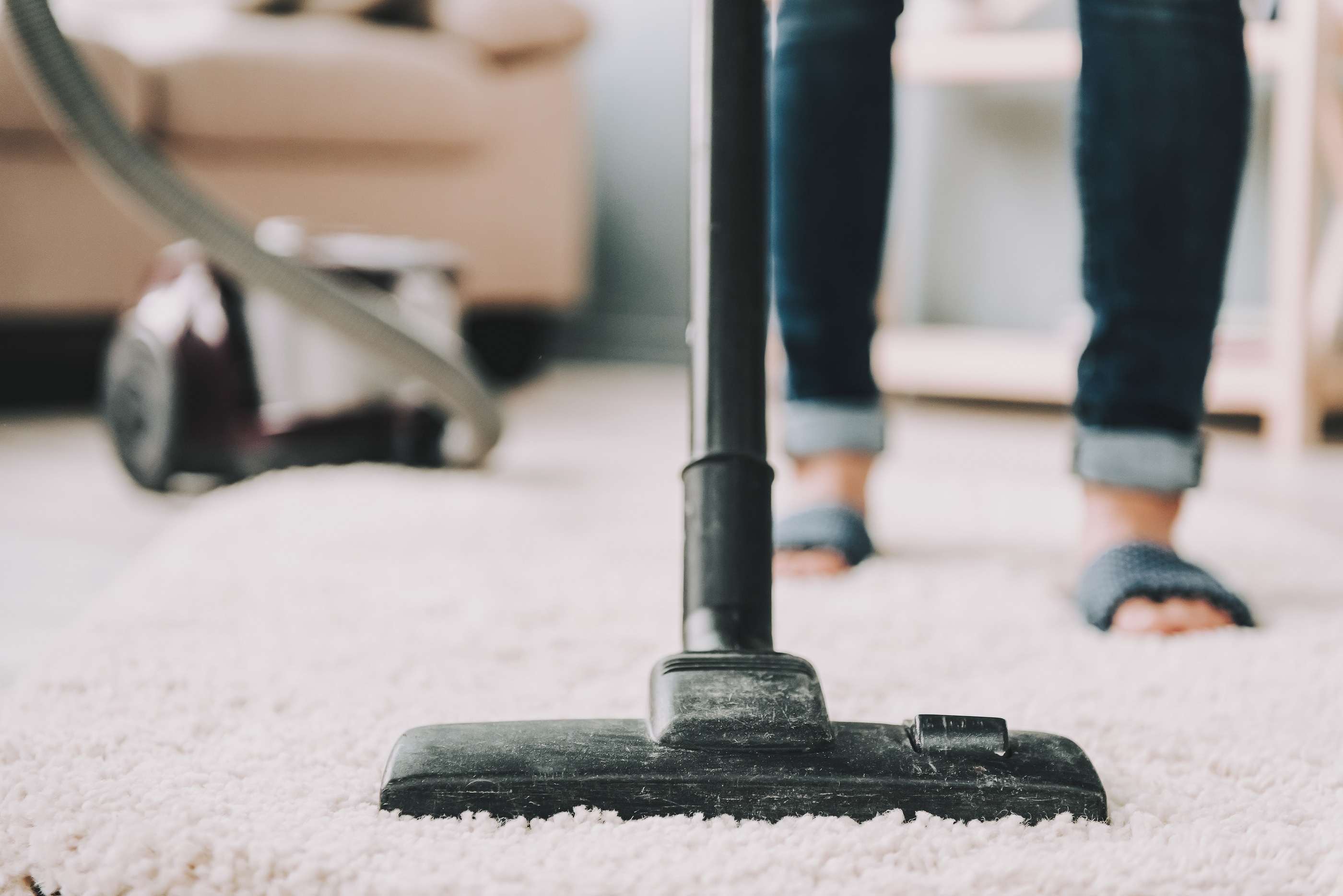 Rug Rehab: Expert Vacuuming Techniques From the Pros
